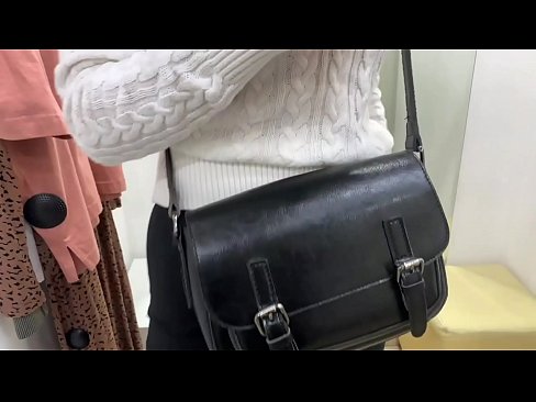 ❤️ ציבור מאַסטערביישאַן פון יונג הור פעראַלבעררי מיט אַ דילדאָ אין די פּאַסן צימער ️❌ סלוץ ביי אונדז yi.xxxner.ru ❌❤