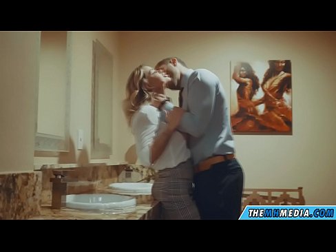 ❤️ ווען אַ באַסטי בלאָנדע סידוס איר אין אַ ציבור אָפּטריט ️❌ סלוץ ביי אונדז yi.xxxner.ru ❌❤